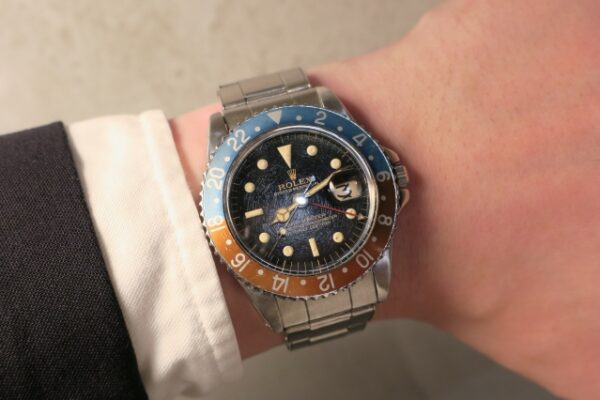 貴重なミラーダイアルのGMT-MASTERが入荷です