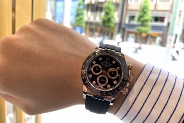 豪華さと落ち着きを兼ね備えたデザイン