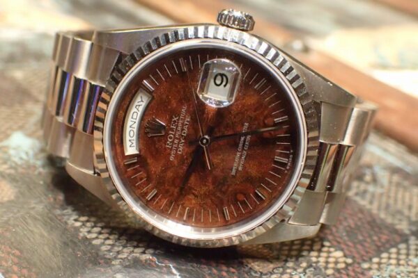 銀座店限定 Ref.18239 ウォルナット文字盤入荷しました!