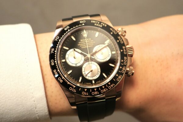 黒とピンクのコントラストが美しい・Ref.126515LN