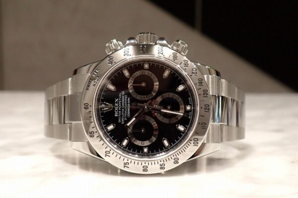 旧型デイトナ：人気な黒文字盤【Ref.116520】