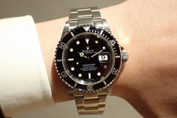 使い勝手が抜群のオススメスポーツモデルRef.16610が入荷です。