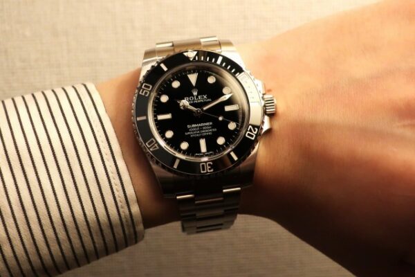 2018年製サブマリーナー114060をご案内