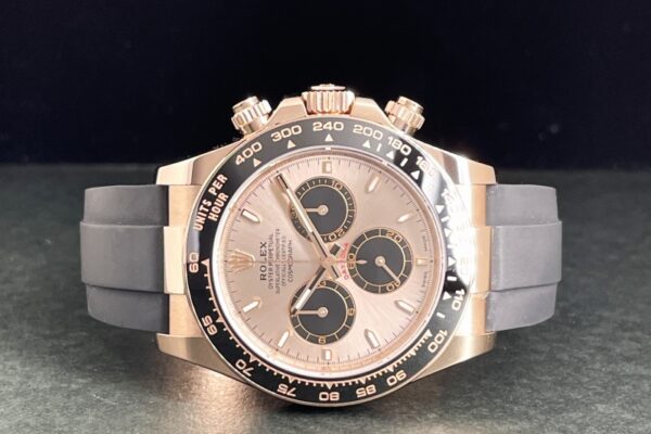 人気が高いサンダスト＆ブラック文字盤【Ref.126515LN】