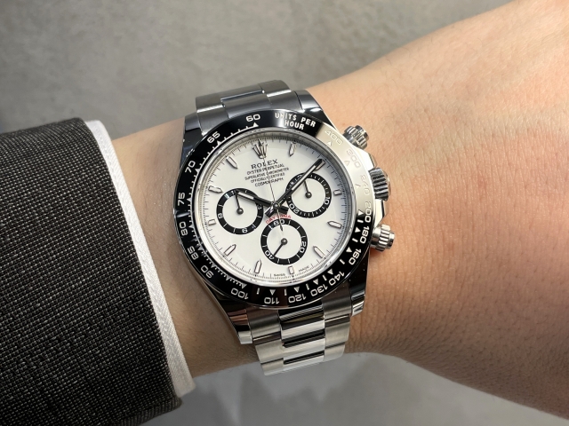 一番人気を誇るホワイトダイヤル【Ref.126500LN】